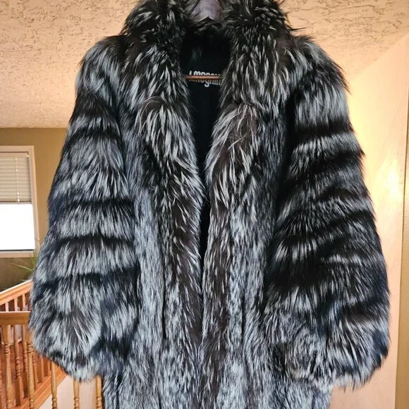 I Magnin Crystal Silver and Black Fox Fur Coat - Picture 1 of 11